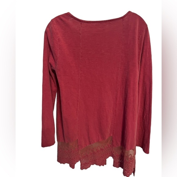 Soft Surroundings red lace bottom 100% cotton long sleeved tunic top - Picture 4 of 7